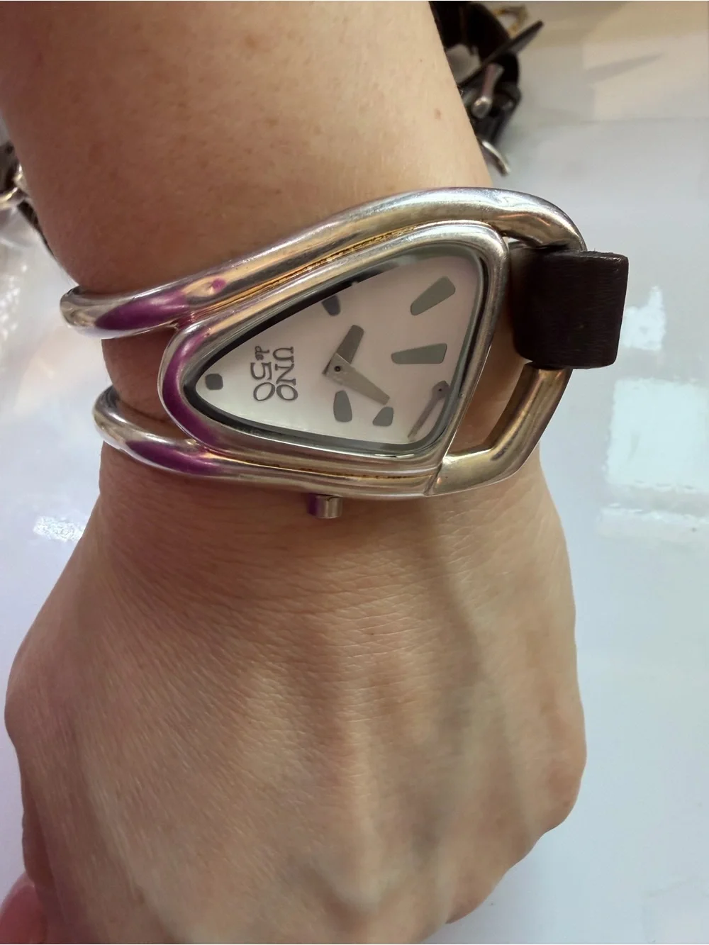 Women's watch with leather and metal plated in sterling silver